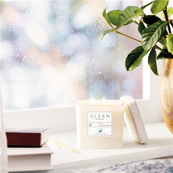 Clean Reserve Rain Scented Candle (Bild 2 av 4)