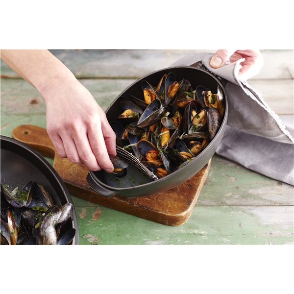 Staub Mussel gryta 2 L (Bild 2 av 3)