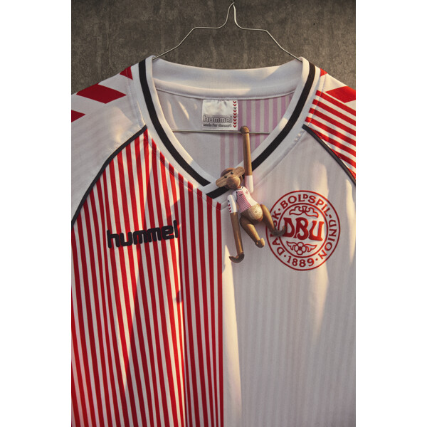 Apa x DBU 86 Away (Bild 5 av 5)