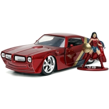 DC Comics Wonder Woman 1972 Pontiac Firebird 1:32